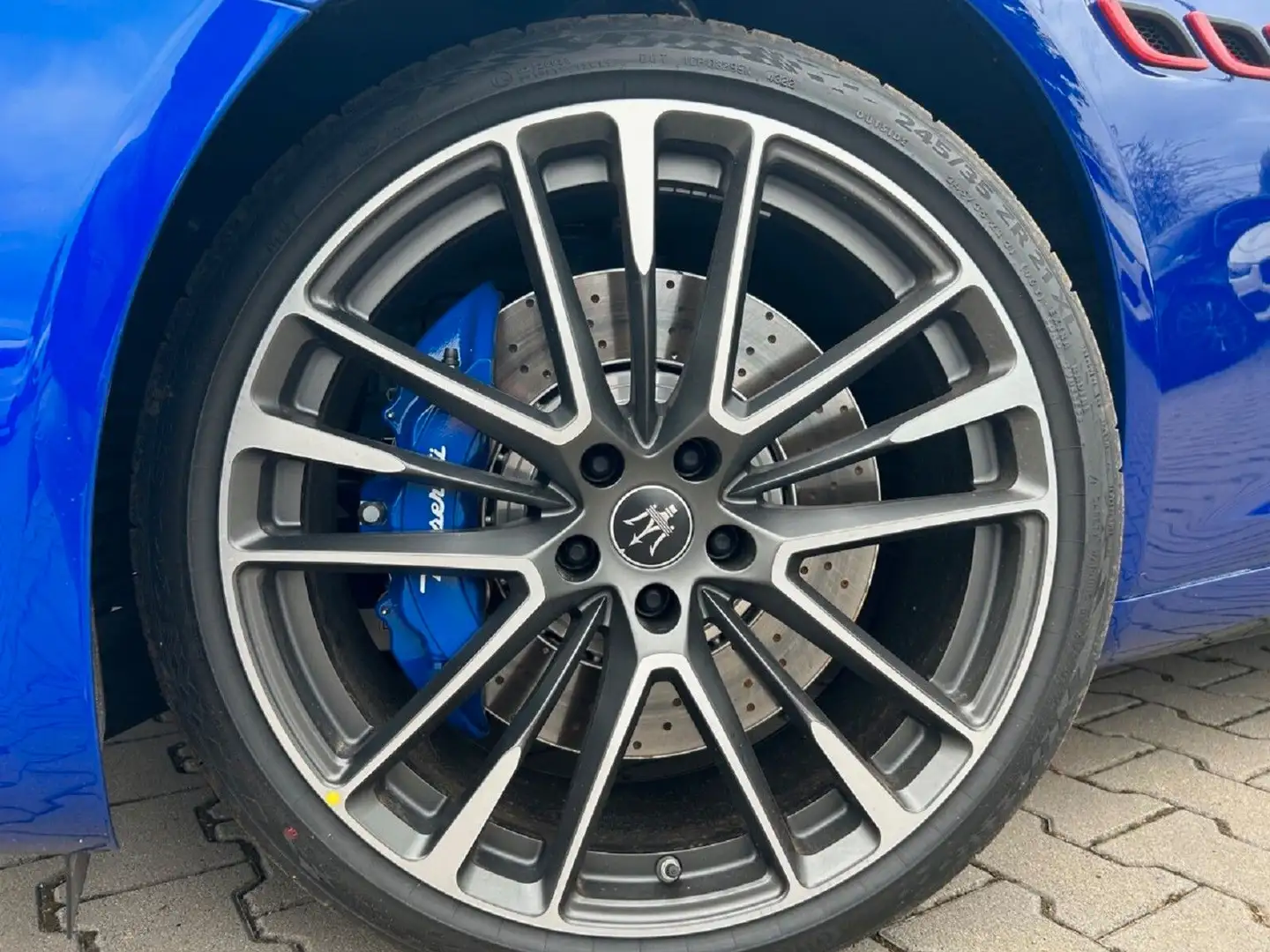 Maserati Quattroporte Trofeo V8 MY23 FUORI-SERIE Kék - 2