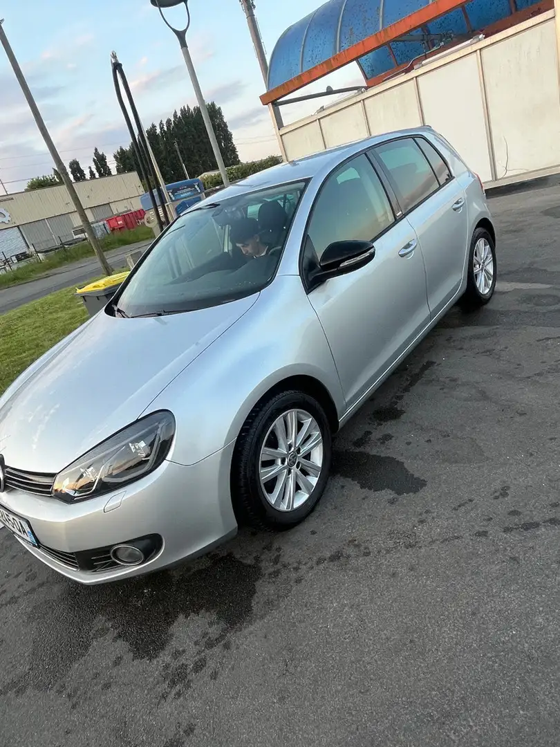 Volkswagen Golf 1.2i - 1