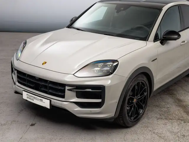 Porsche Cayenne view 7