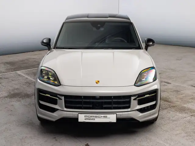 Porsche Cayenne view 6