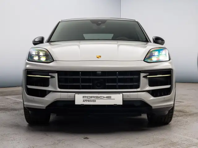 Porsche Cayenne view 5
