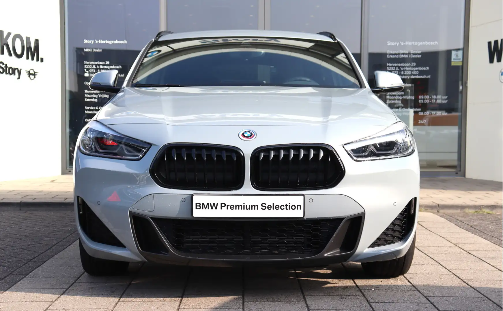 BMW X2 sDrive18i High Executive M Sport Automaat / BMW M Grey - 2