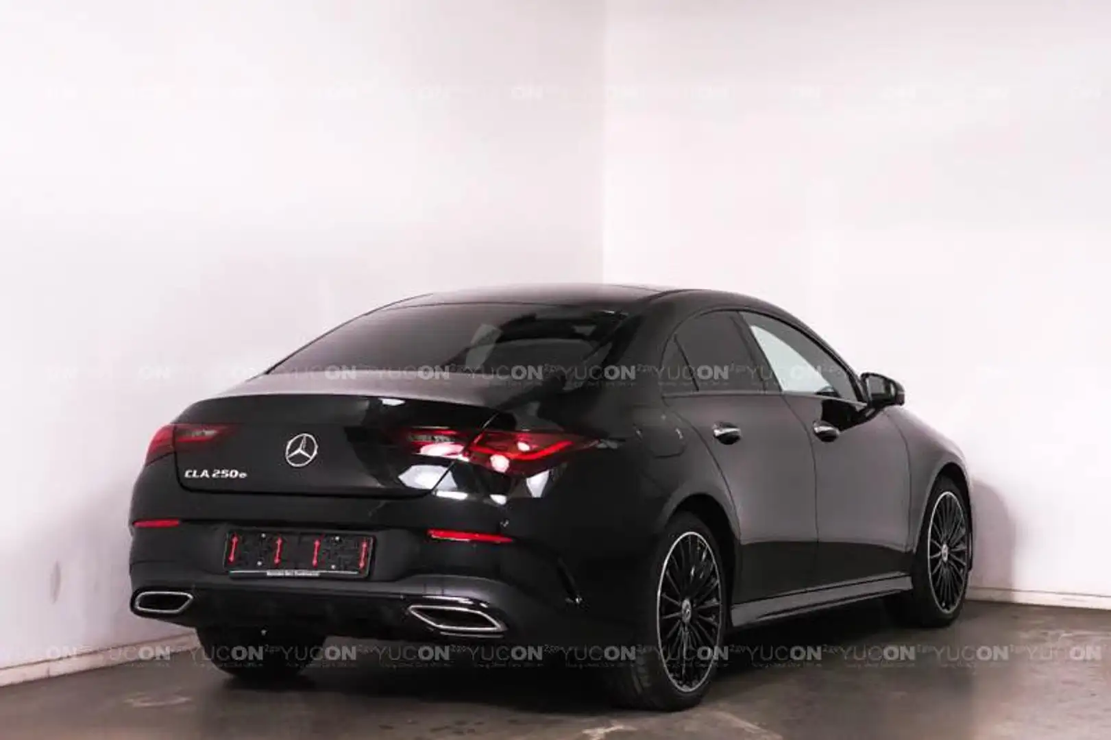 Mercedes-Benz CLA 250 CLA 250e Coupé Automaat AMG Line | Advanced Plus P Zwart - 2