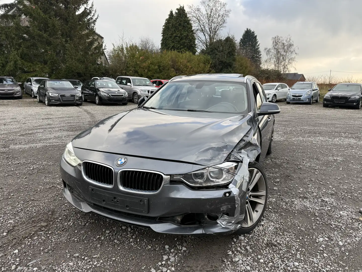 BMW 320 Touring 320 dA BluePerformance Grijs - 1