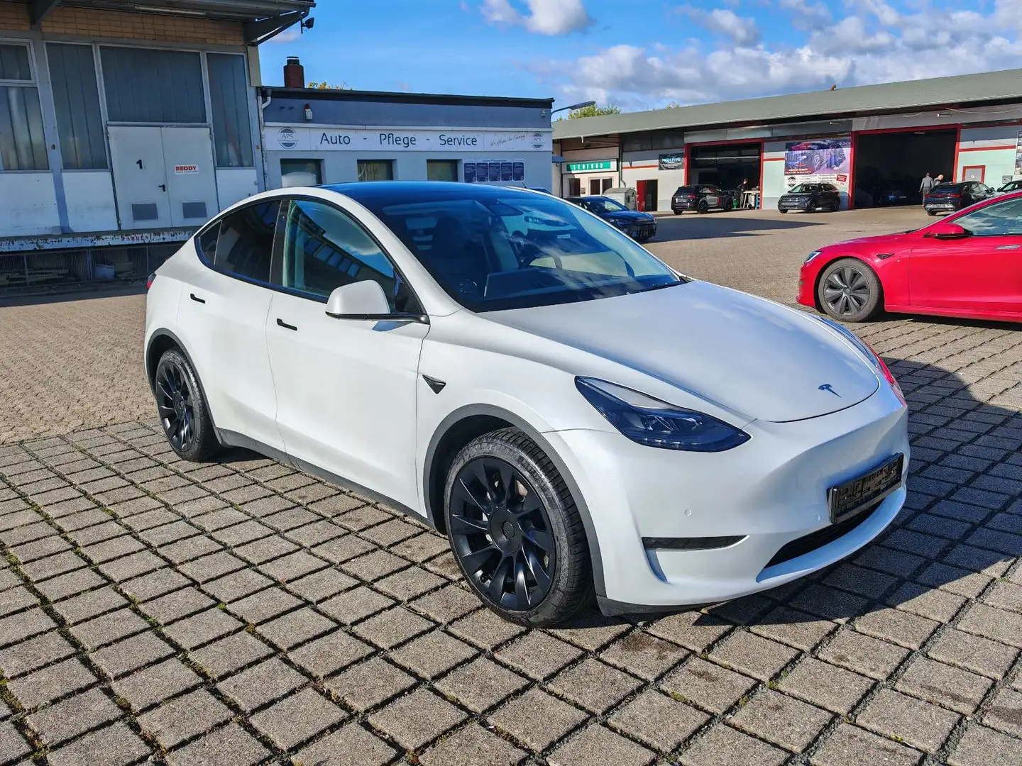 Tesla Model Y Long Range Dual Motor AWD / 20" / BOOST Weiß - 1
