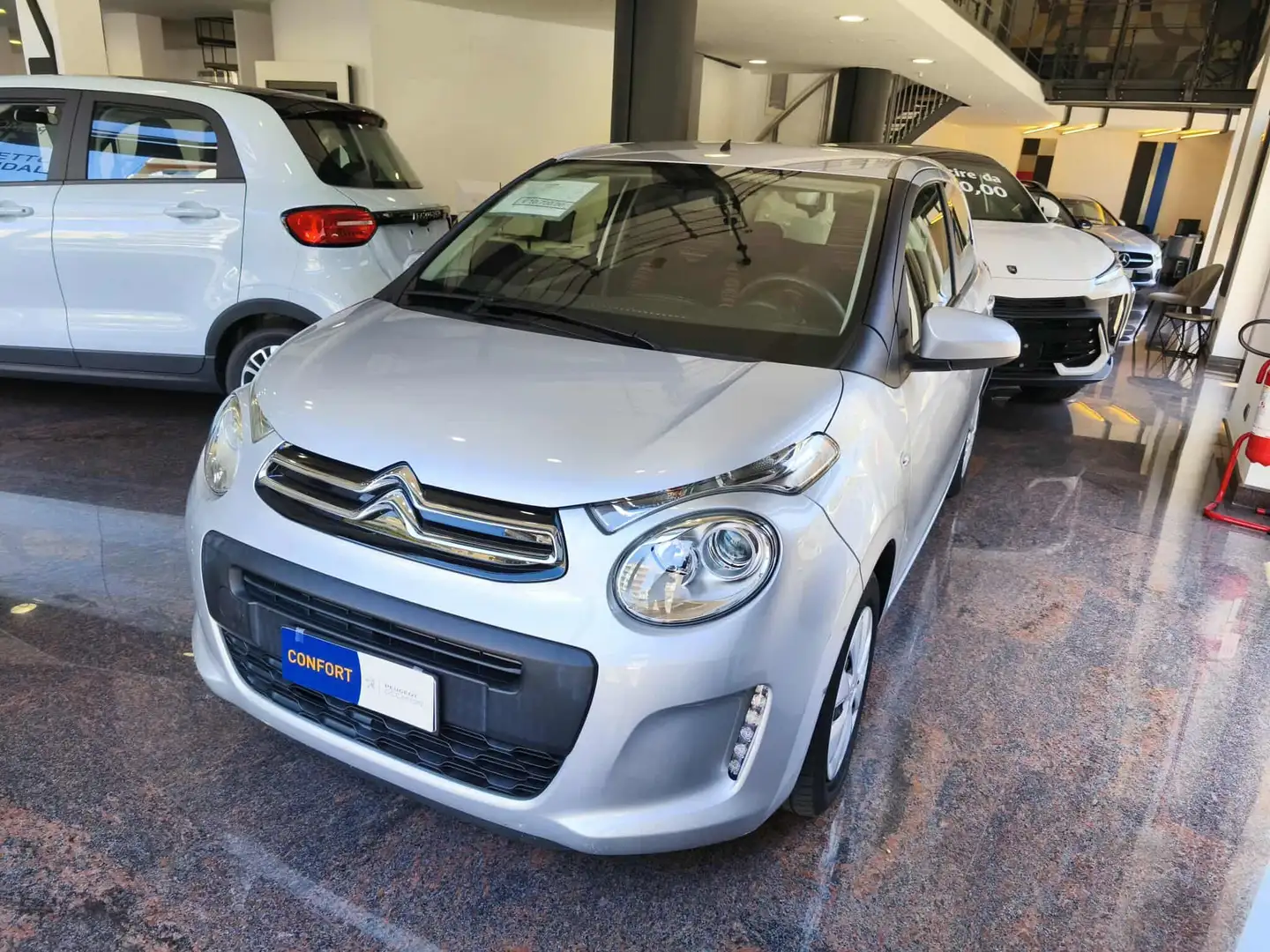 Citroen C1 C1 5p 1.0 vti Feel 72cv neopatentati Zilver - 1