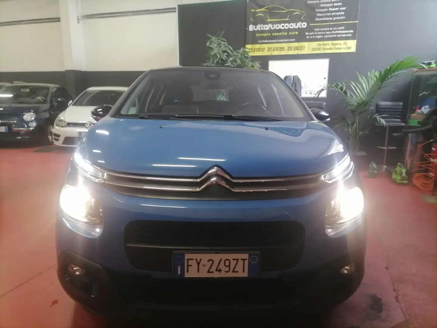 Citroen C3 C3 III 2017 1.2 puretech Shine s Blau - 2