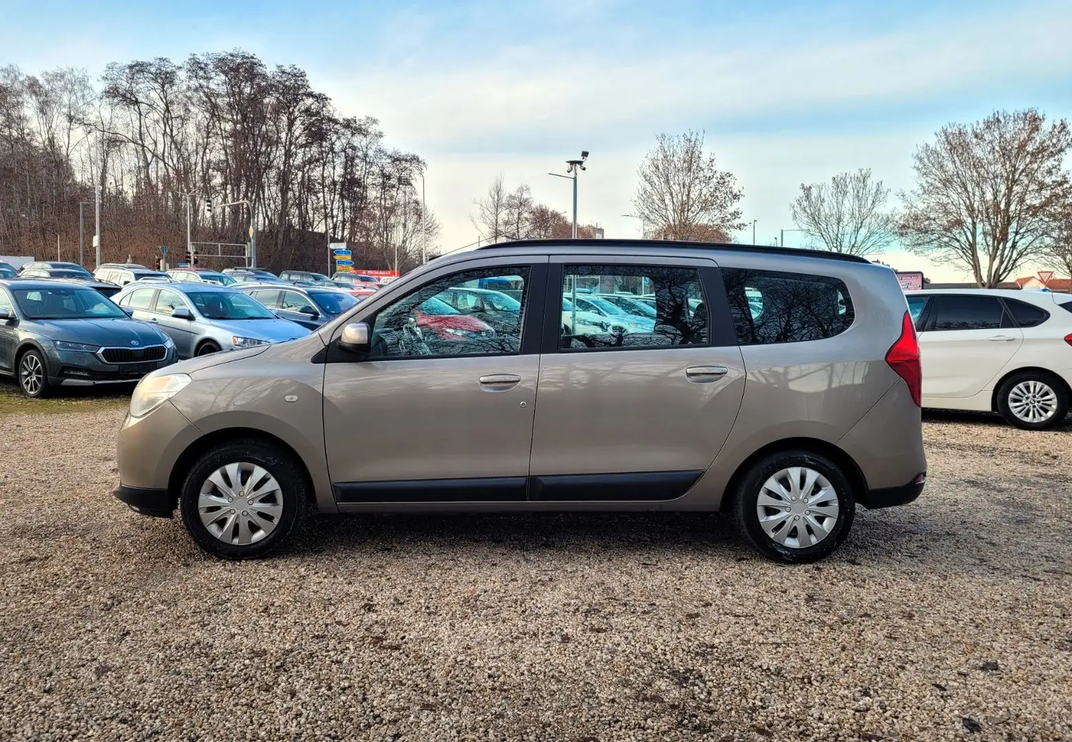 Dacia Lodgy Prestige-7-Sitzer*Navi*SZH*SR+LMF*WR*Temp* Braun - 2