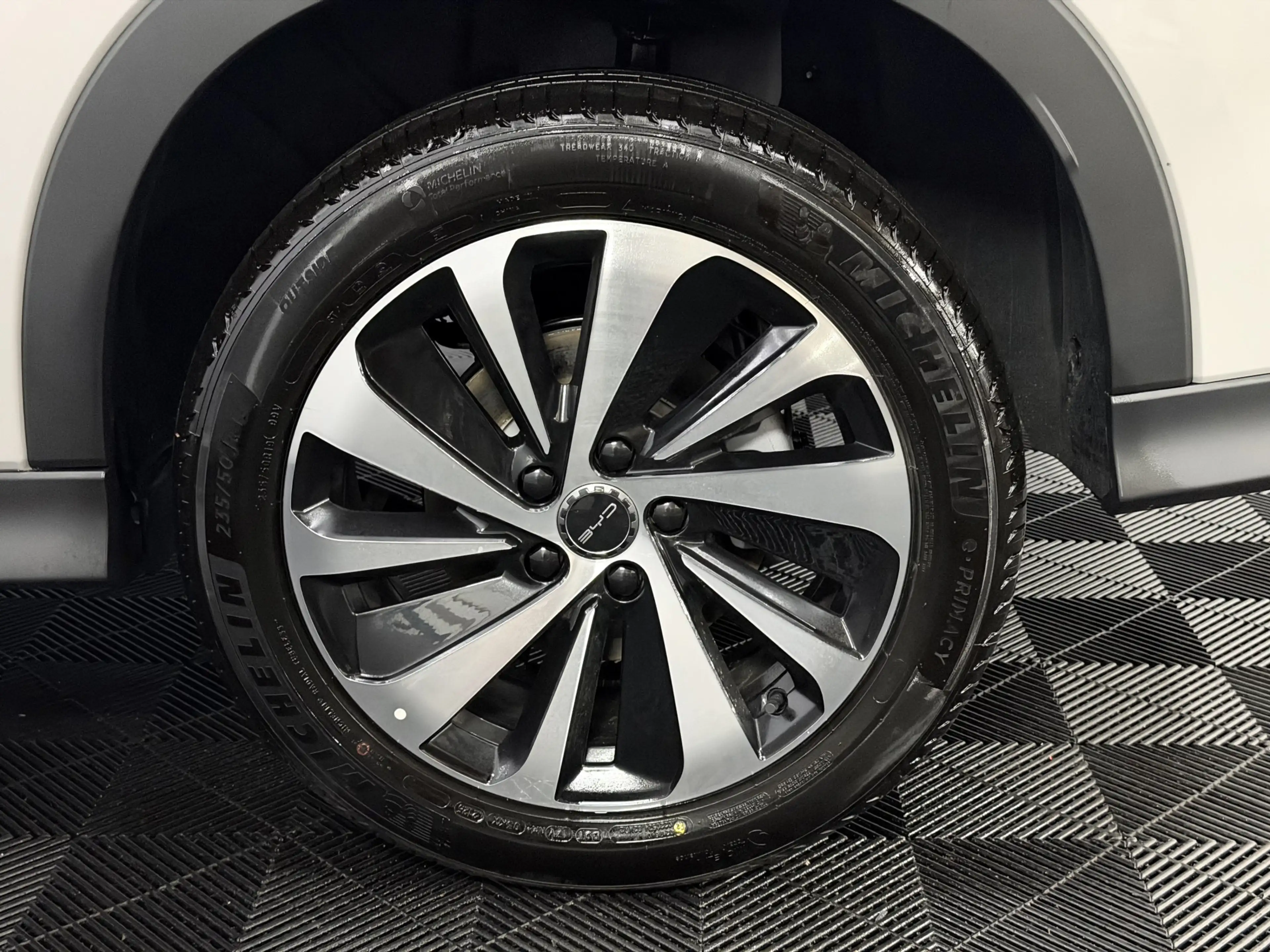 BYD Seal U 1.5 T DM-i AWD Design 360 Camera, Pano, Leder, Nav — photo 4