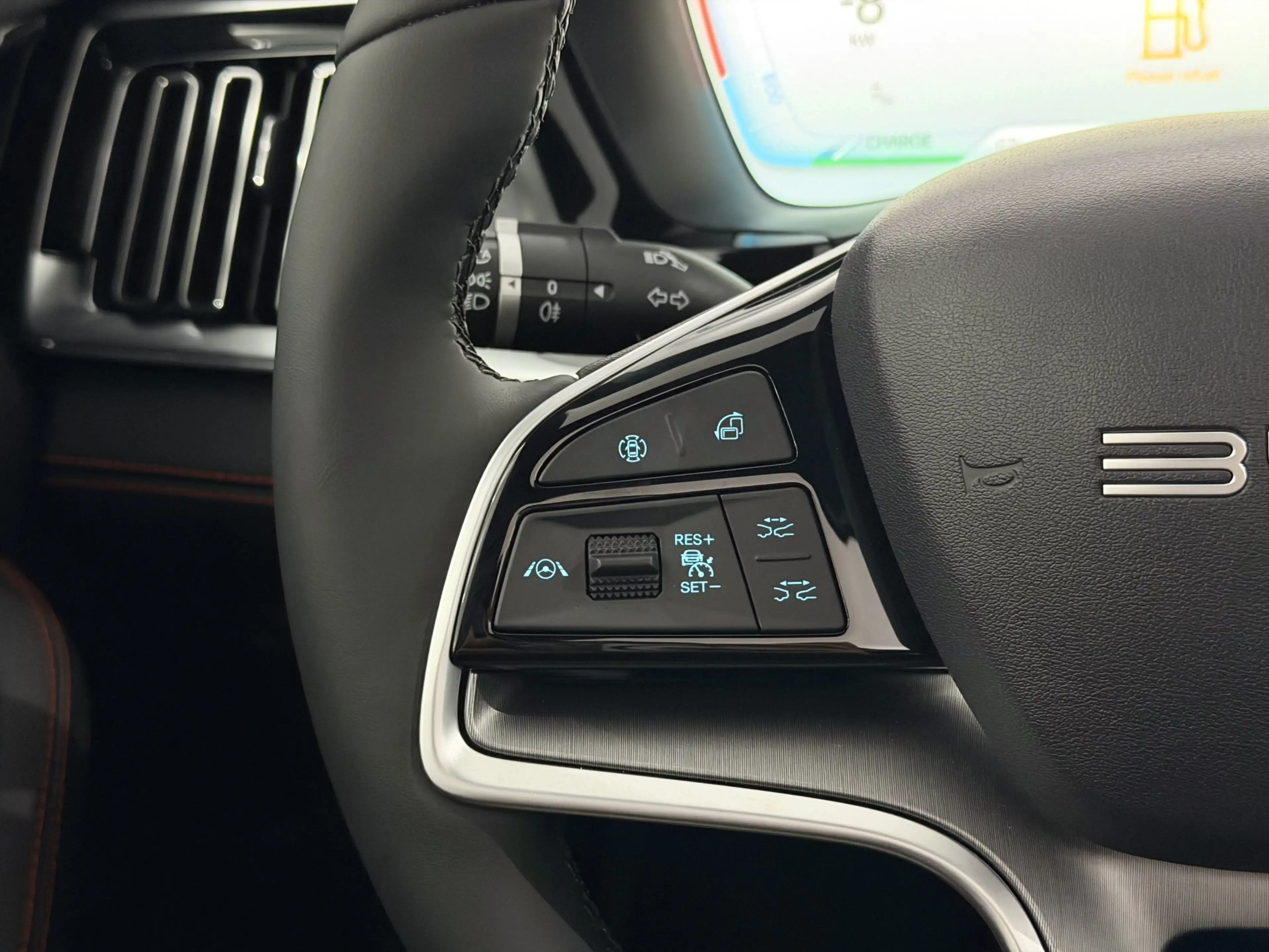 BYD Seal U 1.5 T DM-i AWD Design 360 Camera, Pano, Leder, Nav — photo 21