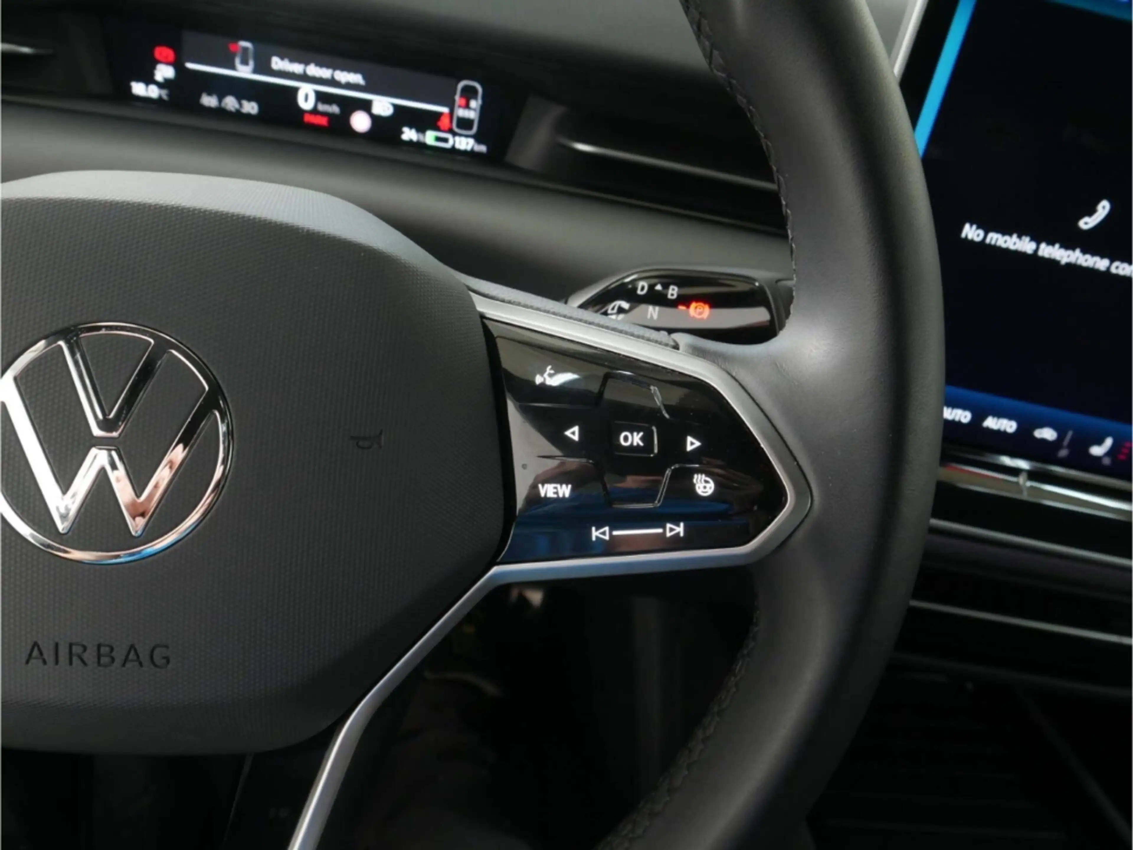 Volkswagen ID.7 Tourer Pro 77 kWh — photo 18