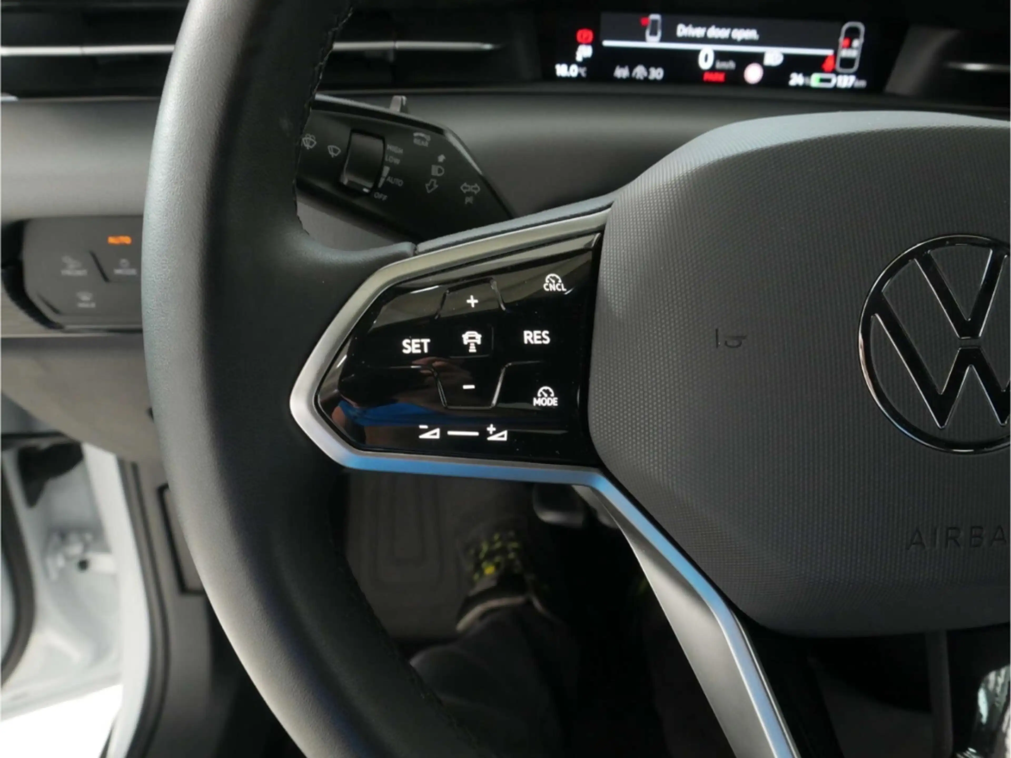 Volkswagen ID.7 Tourer Pro 77 kWh — photo 17