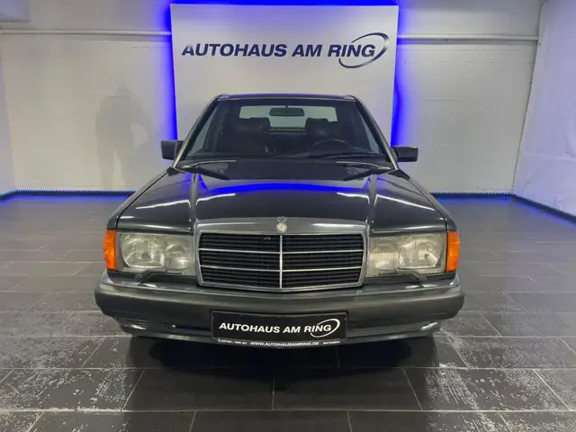 Mercedes-Benz 190 E 2.3 LEDER KLIMA TEMPOMAT LM-RÄDER