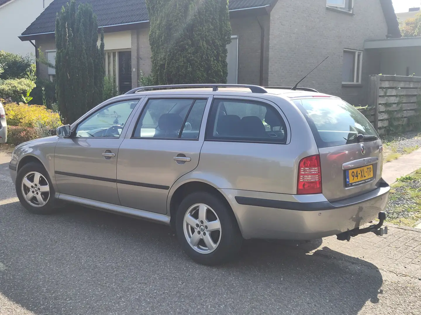 Skoda Octavia Octavia 1.6 Démarrage Beige - 2