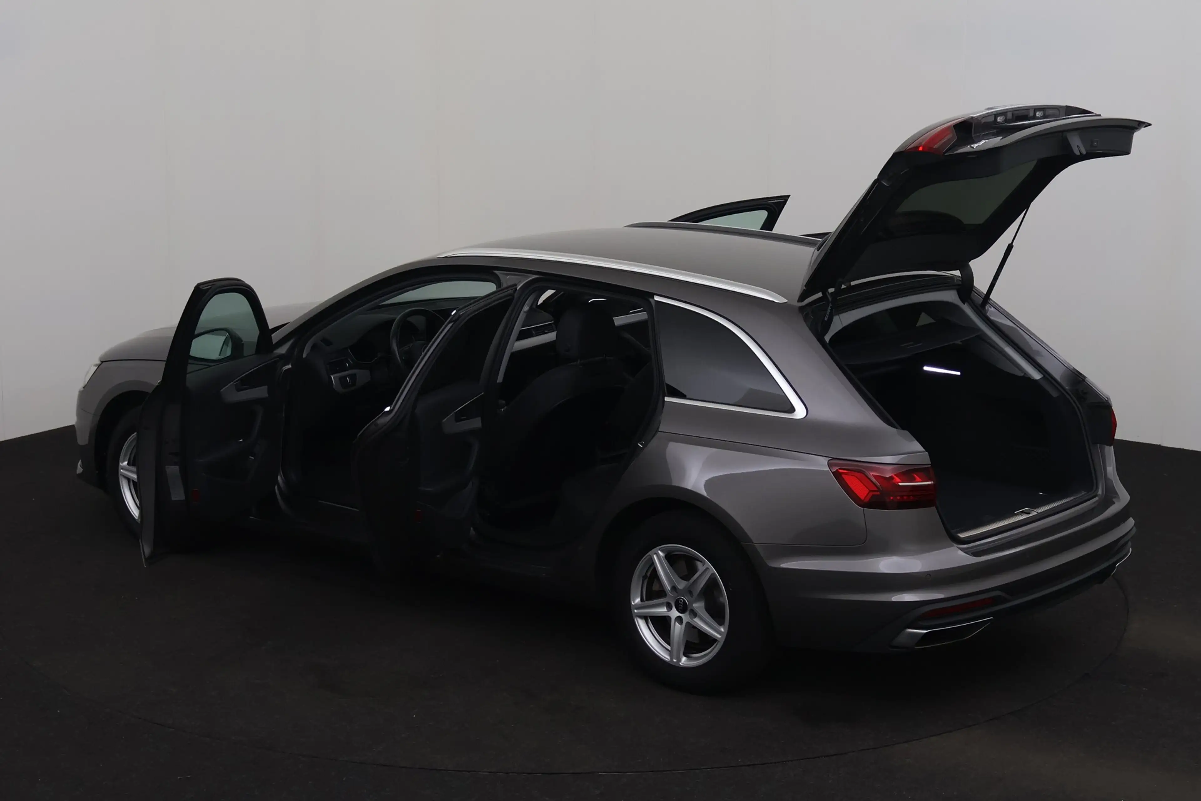 Audi A4 AVANT BUS.EDITION 30 2.0TDI S-TRONIC + GPS + LEDER — photo 8