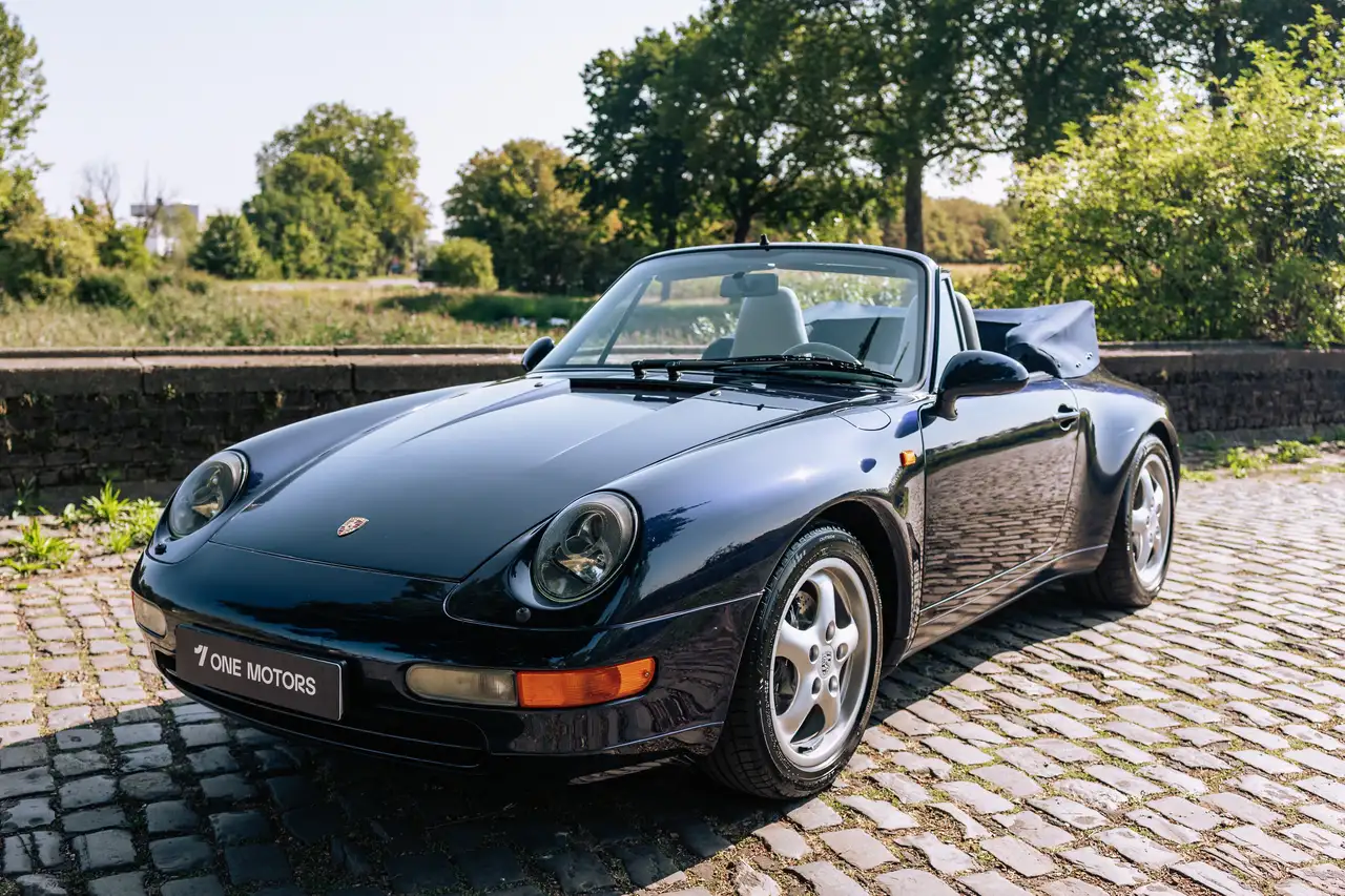 Porsche 993 Carrera 2 Cabriolet - Sonderwunsch options - Low mileage - Full History, foto 4