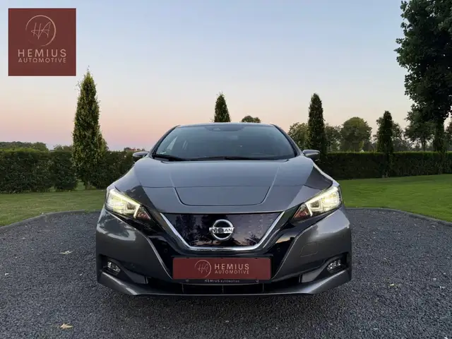 Nissan Leaf view 5