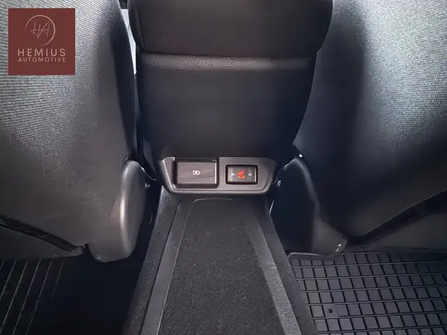 Nissan Leaf view 15