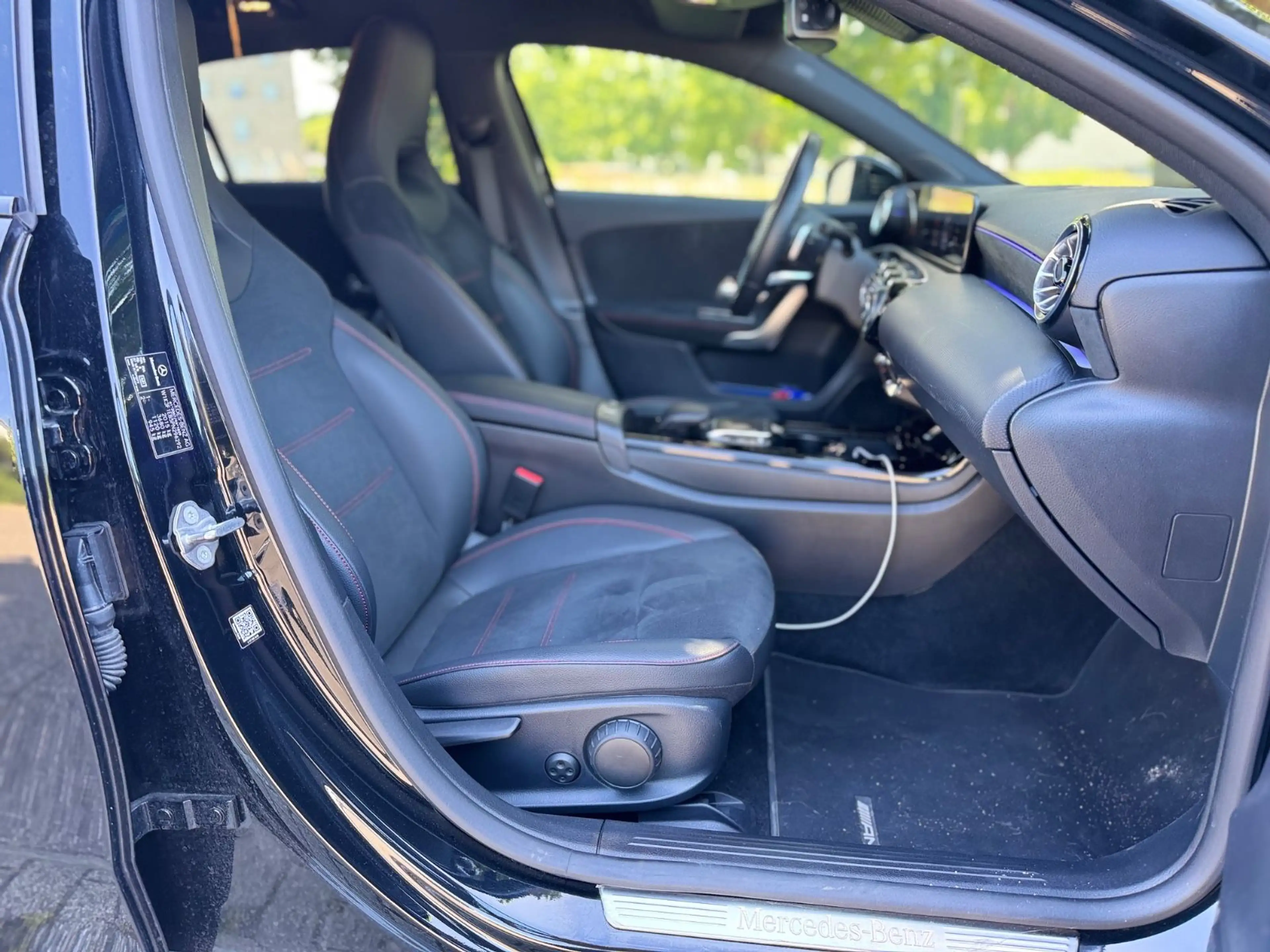 Mercedes-Benz A 220 A A 220 d / 35000 KM / AMG Line / — photo 15