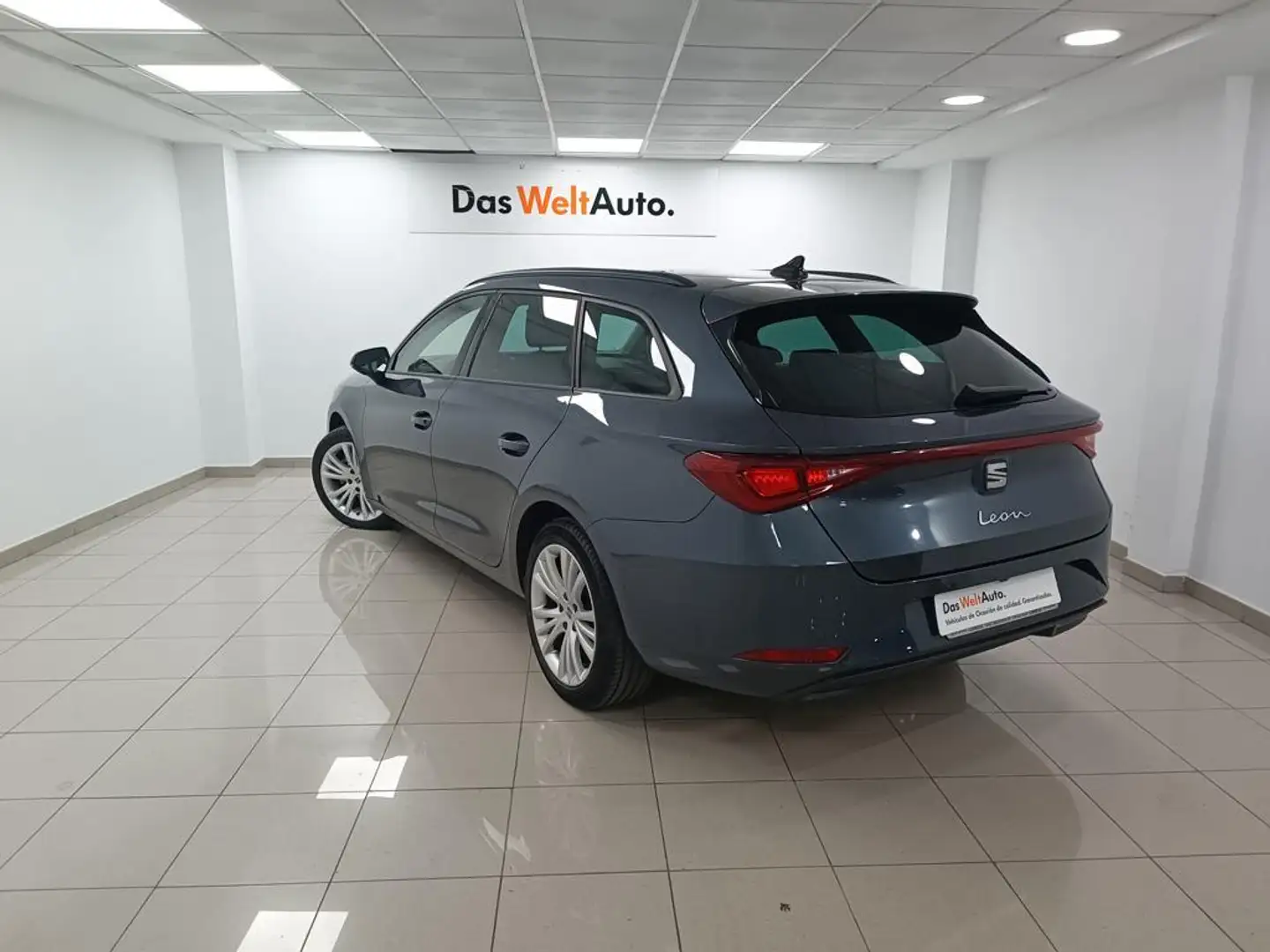 SEAT Leon ST 1.5 eTSI S&S Style Special Edition DSG-7 150 Gris - 2