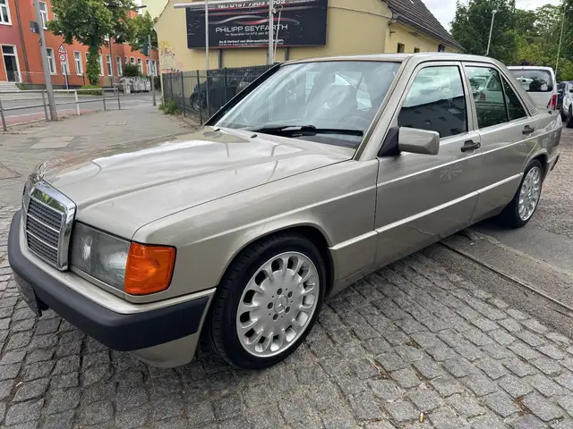 Mercedes-Benz 190 E 2.0 Limousine*AUT.*H-KENNZEICHEN*KLIMA*