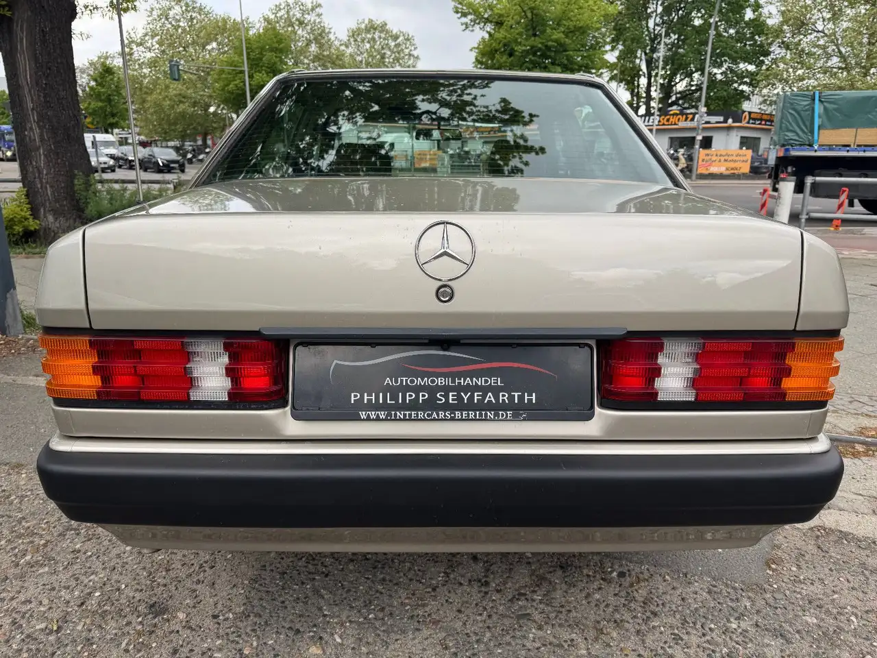 Mercedes-Benz 190 E 2.0 Limousine*AUT.*H-KENNZEICHEN*KLIMA*, foto 6