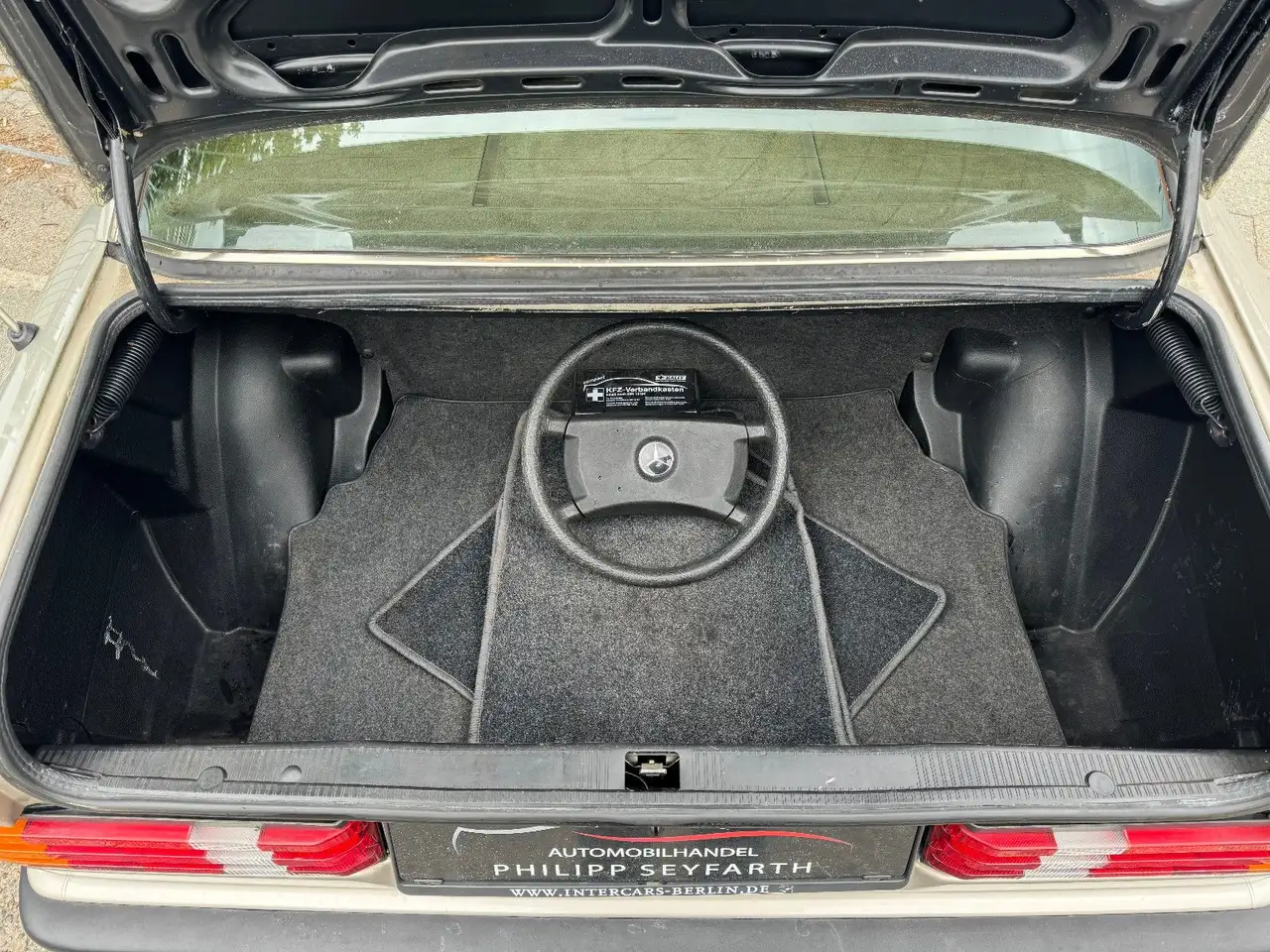 Mercedes-Benz 190 E 2.0 Limousine*AUT.*H-KENNZEICHEN*KLIMA*, foto 7