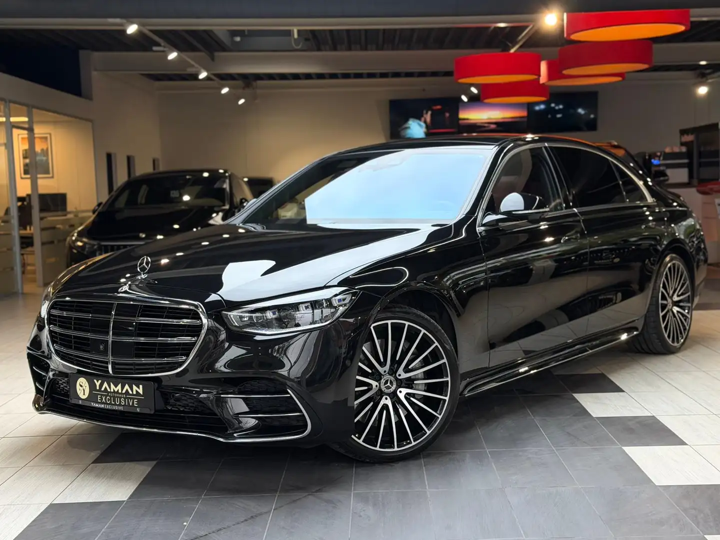 Mercedes-Benz S 580 4M Lang AMG*Pano*HuD*Burm4D*Chaff*TV*4,5° Zwart - 1