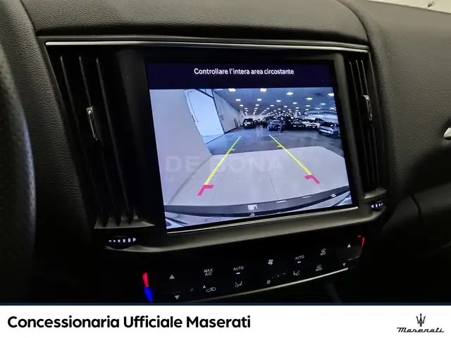 Maserati Levante view 11