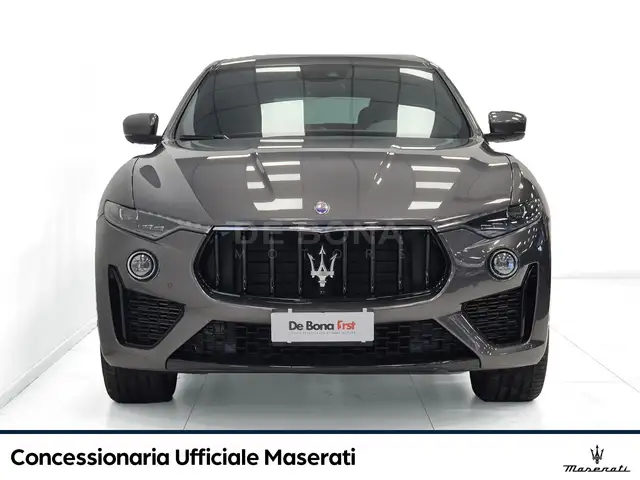 Maserati Levante view 6