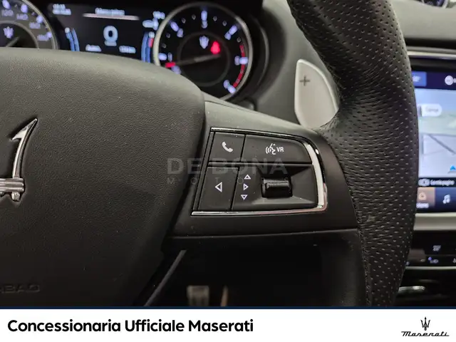 Maserati Levante view 13