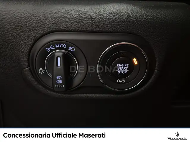 Maserati Levante view 19