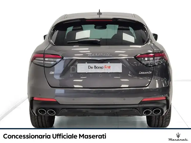 Maserati Levante view 4