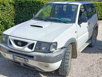 Terrano 3p 2.7 tdi Comfort commercial