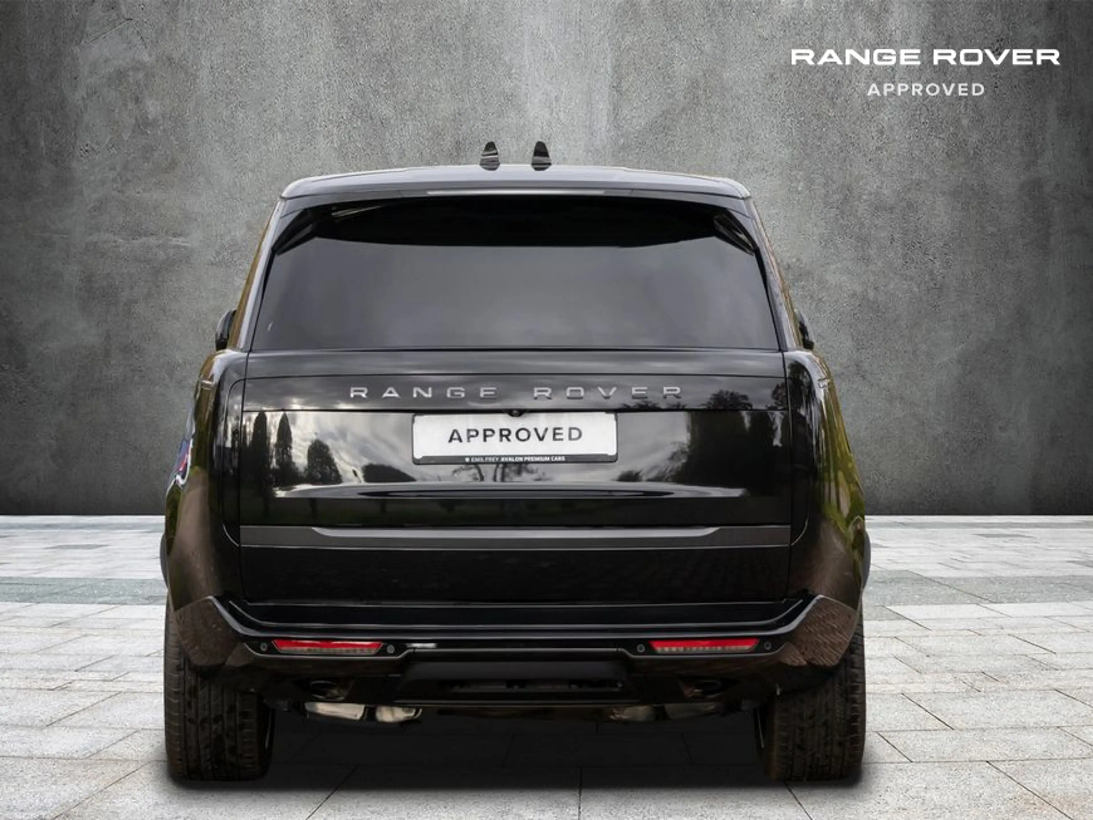 Land Rover Range Rover P550e Hybrid Autobiography — photo 6