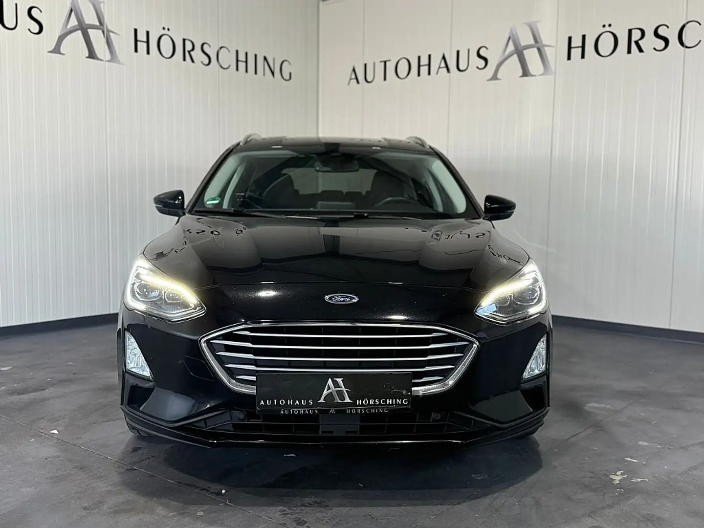 Ford Focus Traveller 1,5 EcoBlue Cool & Connect Schwarz - 2
