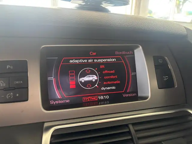 Audi Q7 view 26