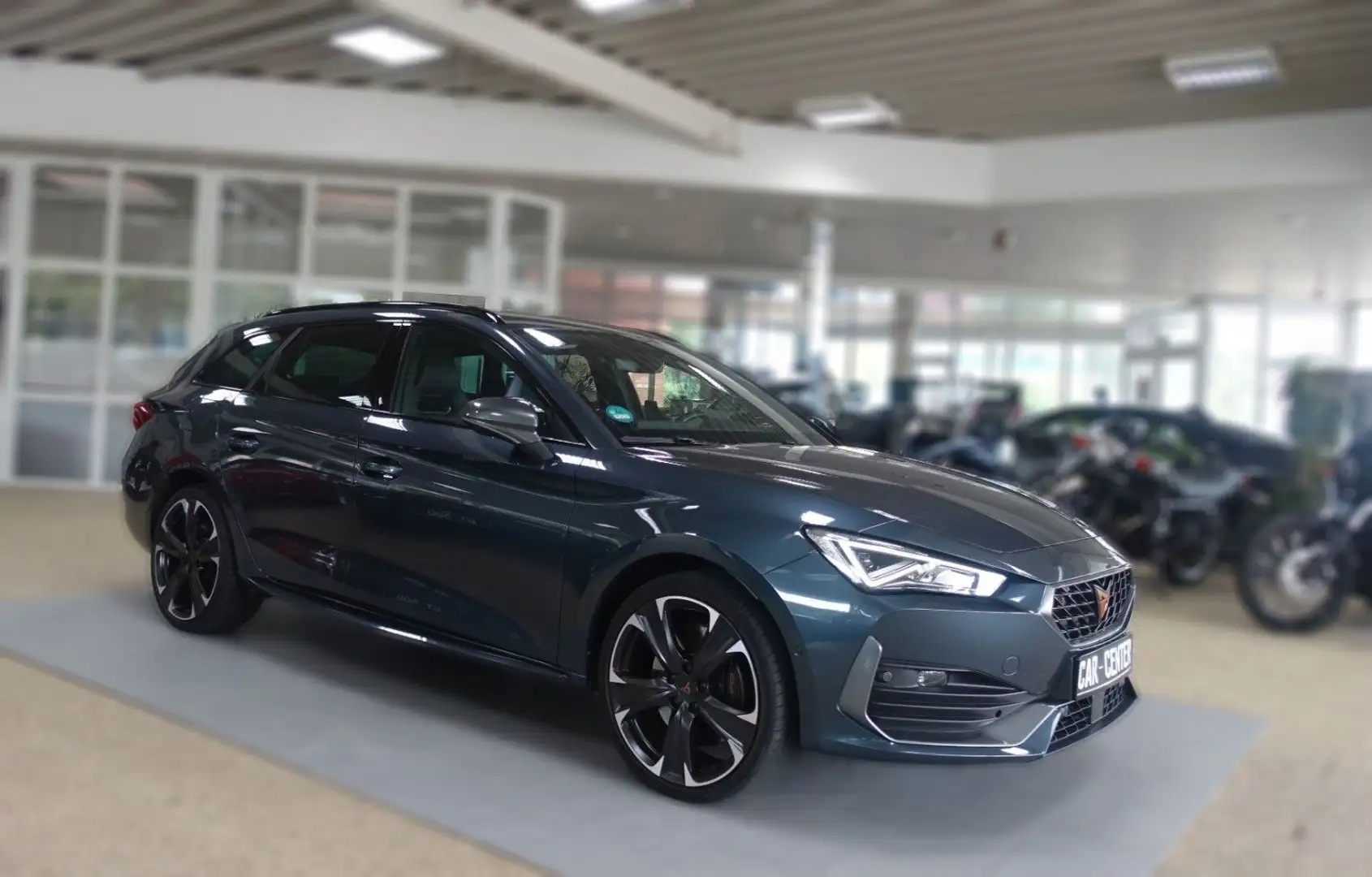 CUPRA Leon Sportstourer e-Hybrid; NAV ACC LAN XL-Paket Grijs - 2