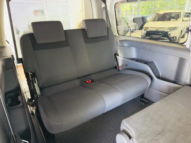 Volkswagen Caddy view 15