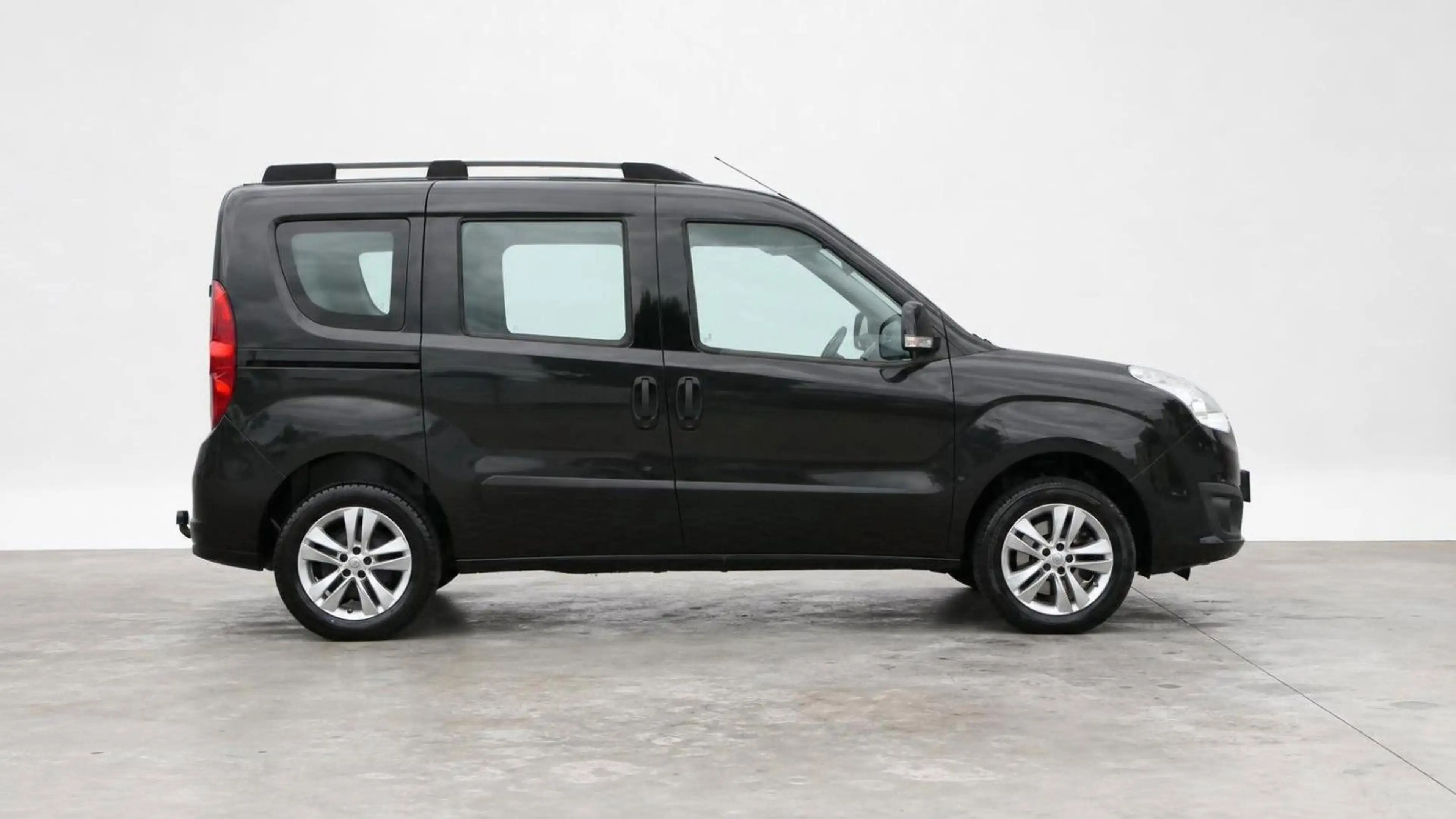 Opel Combo Life Combo D 1.4 Colorado*Sitzheizung*PDC*AHK* — photo 8