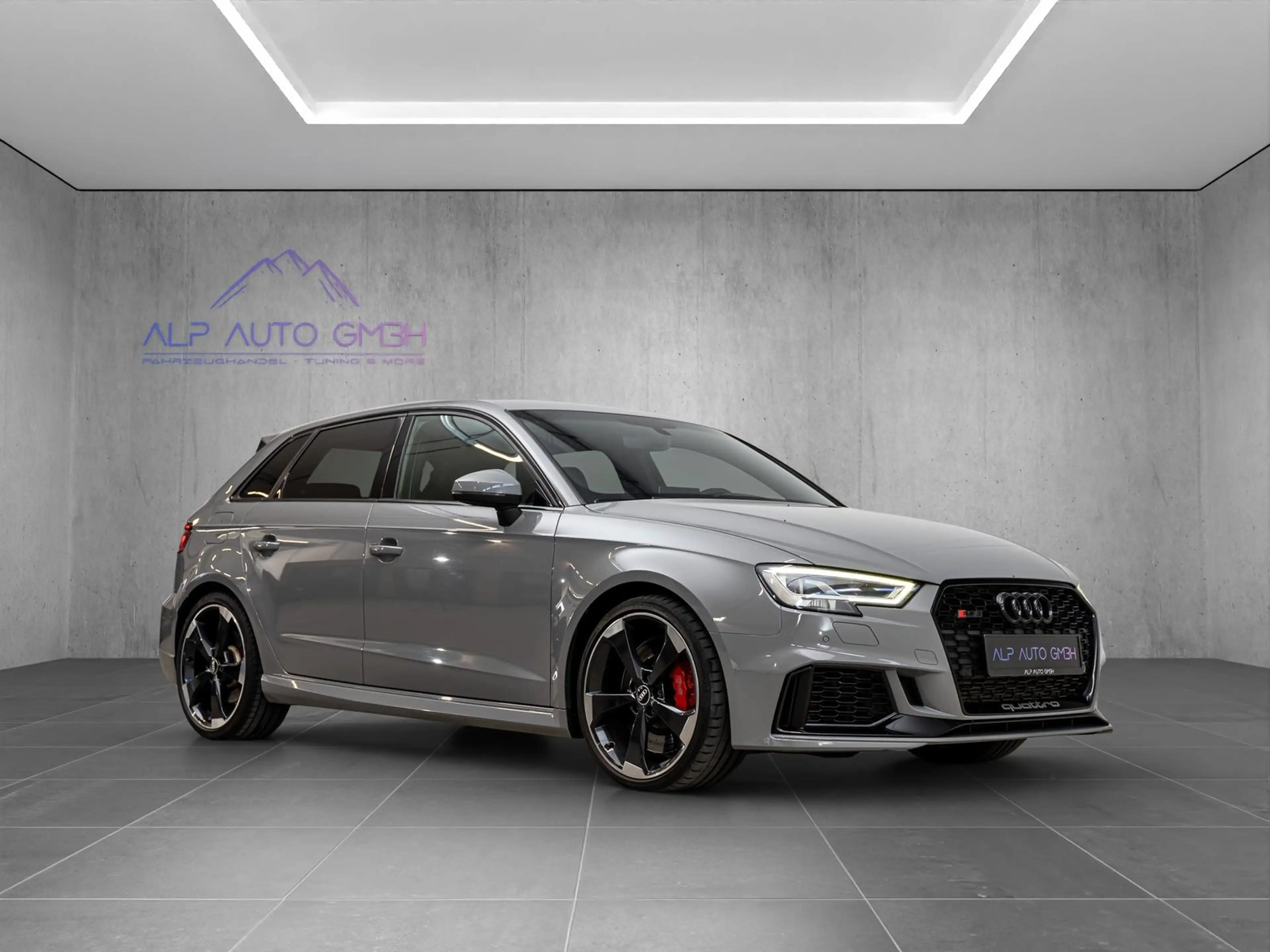Audi RS3 2.5 TFSI/Q/2.5 TFSI/VC/CARPLAY/RS-SITZE/LED — photo 2
