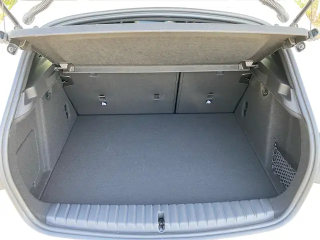 BMW 1 Series view 12