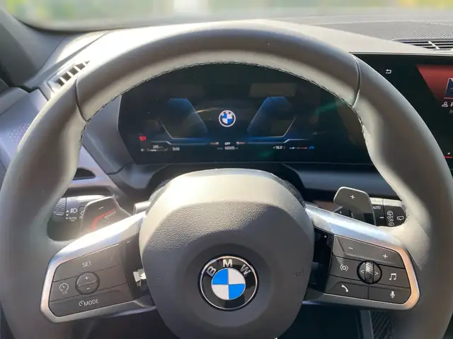 BMW 1 Series view 8