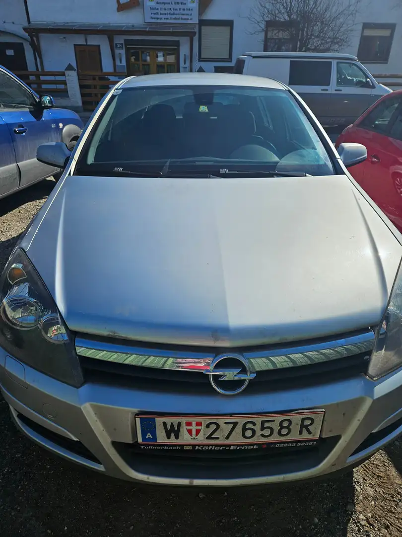 Opel Astra Astra+Caravan Silber - 2