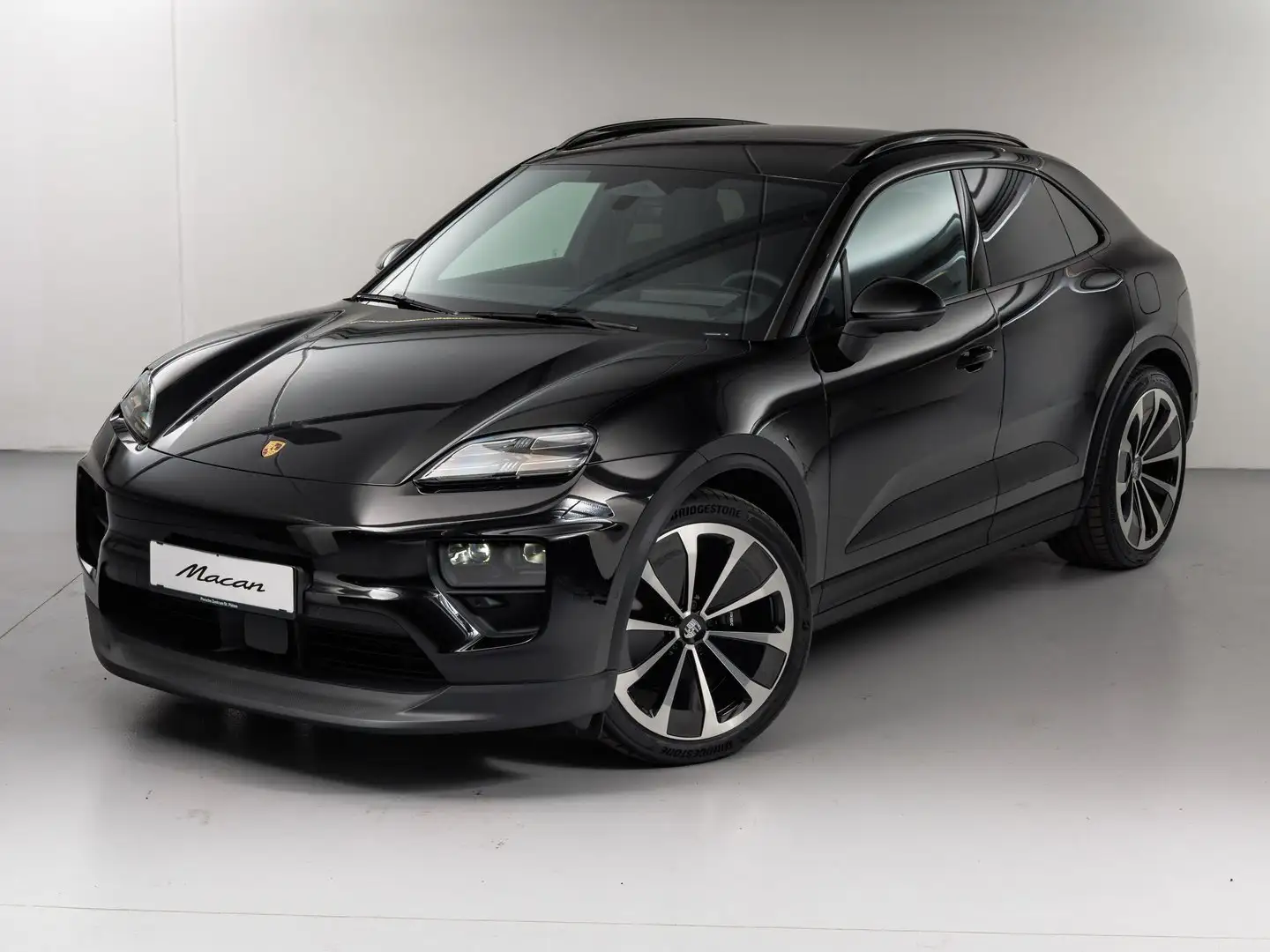 Porsche Macan 4 Schwarz - 2