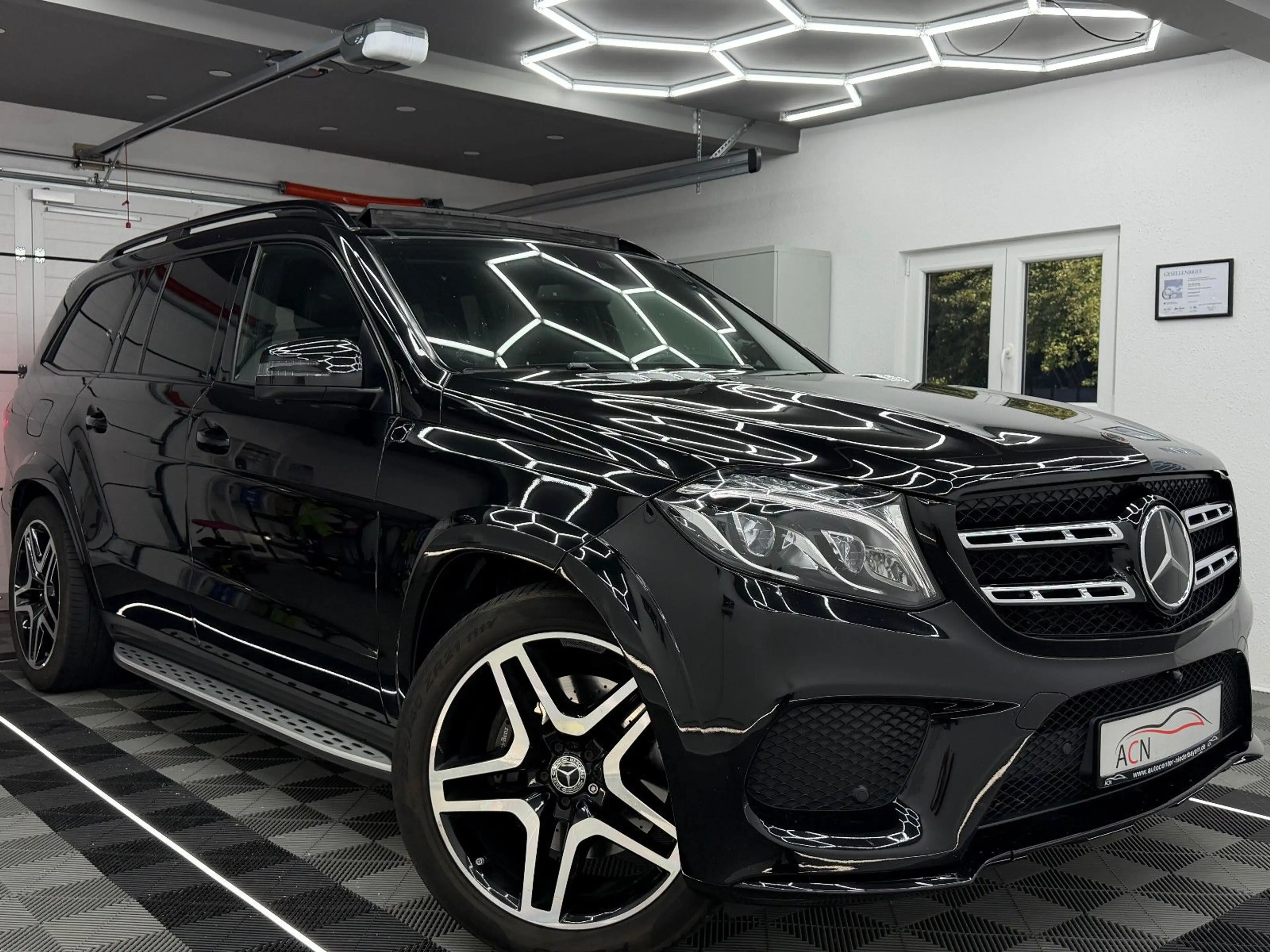 Mercedes-Benz GLS 350 d 4Matic AMG-LINE/PANO/AHK/DAB/7-SITZER — photo 9