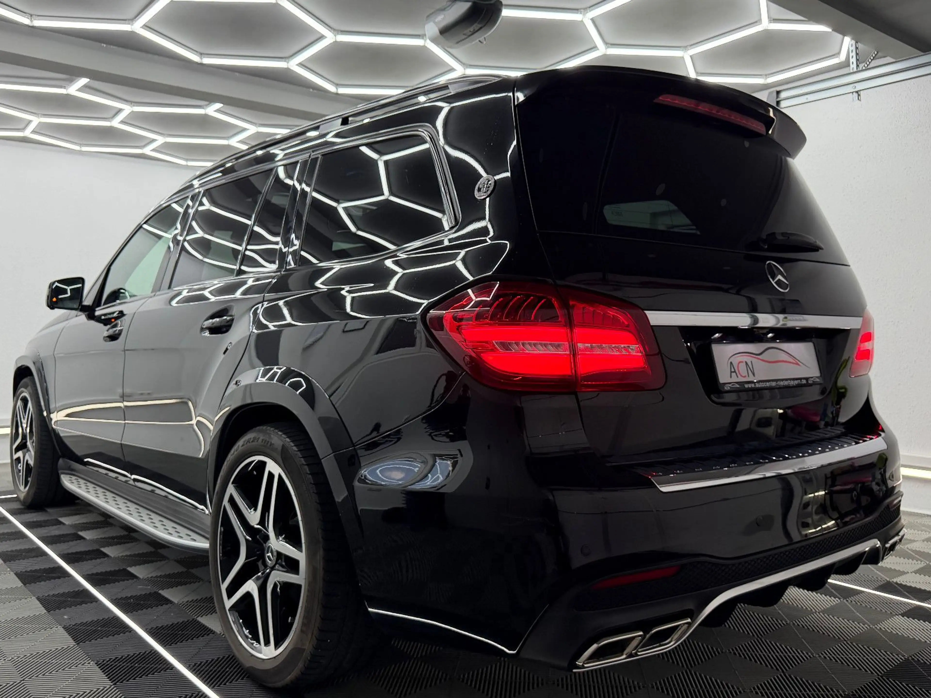 Mercedes-Benz GLS 350 d 4Matic AMG-LINE/PANO/AHK/DAB/7-SITZER — photo 11