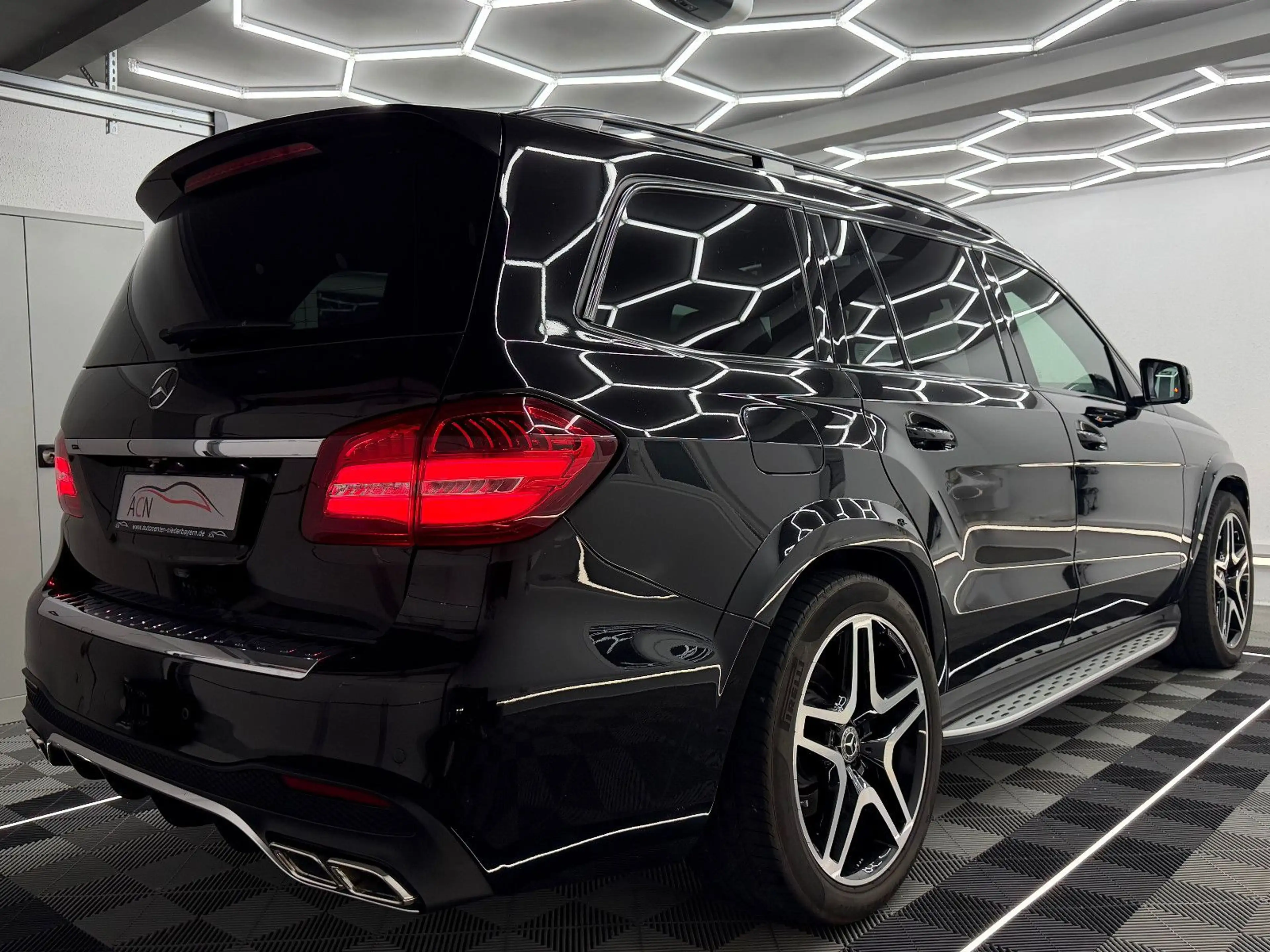 Mercedes-Benz GLS 350 d 4Matic AMG-LINE/PANO/AHK/DAB/7-SITZER — photo 13