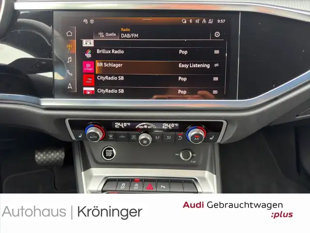 Audi Q3 view 15