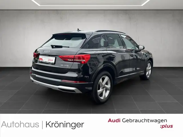 Audi Q3 view 2